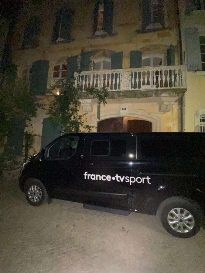 Rue Du Chateau Tarascón Exterior foto